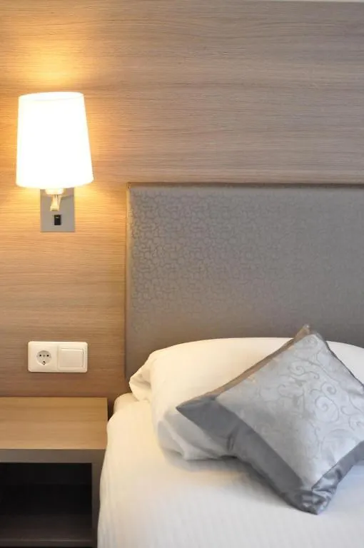 The Concert Hotel Amsterdam 3*,