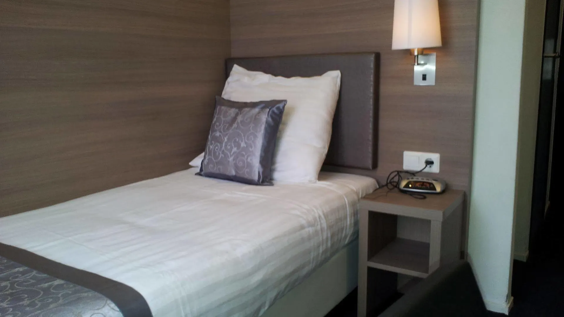 The Concert Hotel Amsterdam 3*,  Nizozemsko